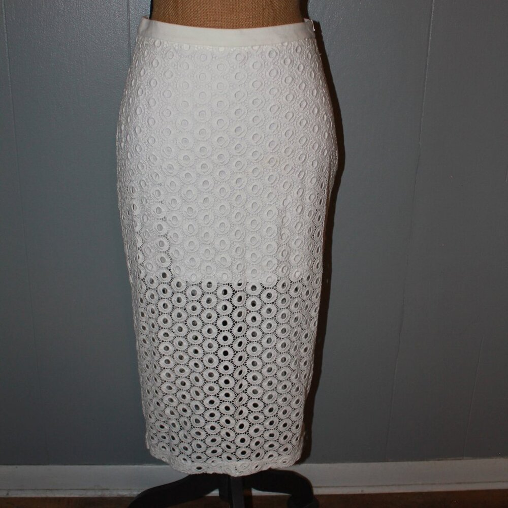 Express Cotton Blend Eyelet Skirt in White Size 6